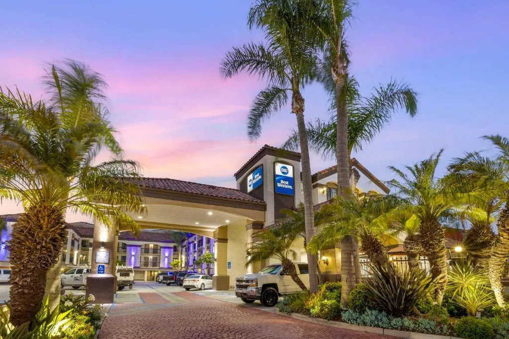 Best Western Redondo Beach Galleria Inn Hotel - Beach City LA，位于雷东多海滩的酒店