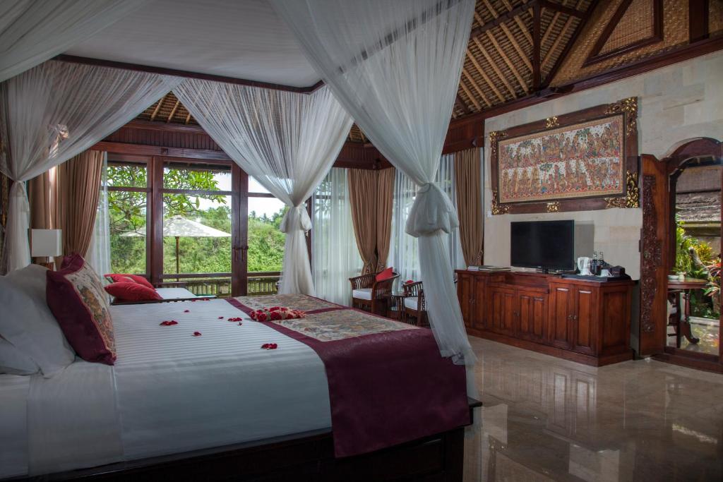 Hotel Room 3