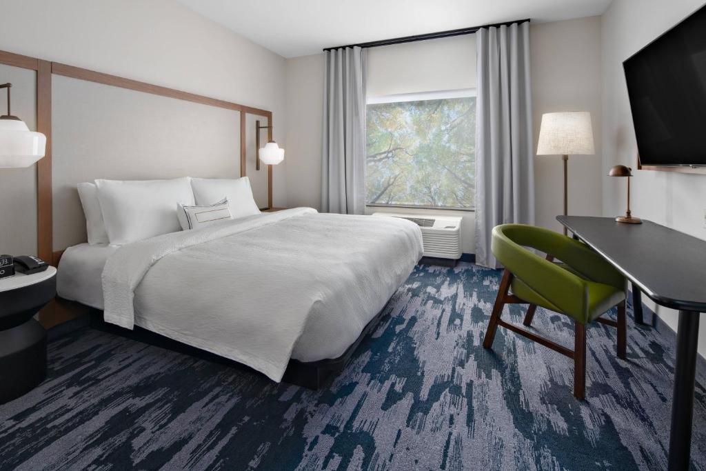 Fairfield Inn & Suites by Marriott Lake Geneva photo