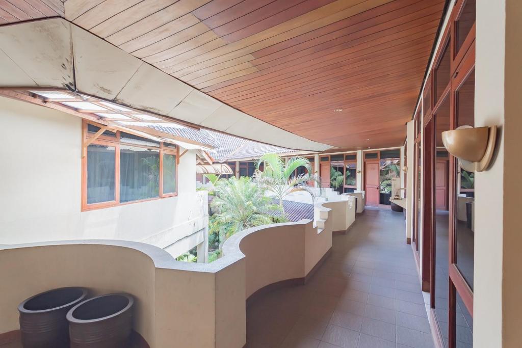 Dequr Hotel Dipati Ukur Mitra RedDoorz