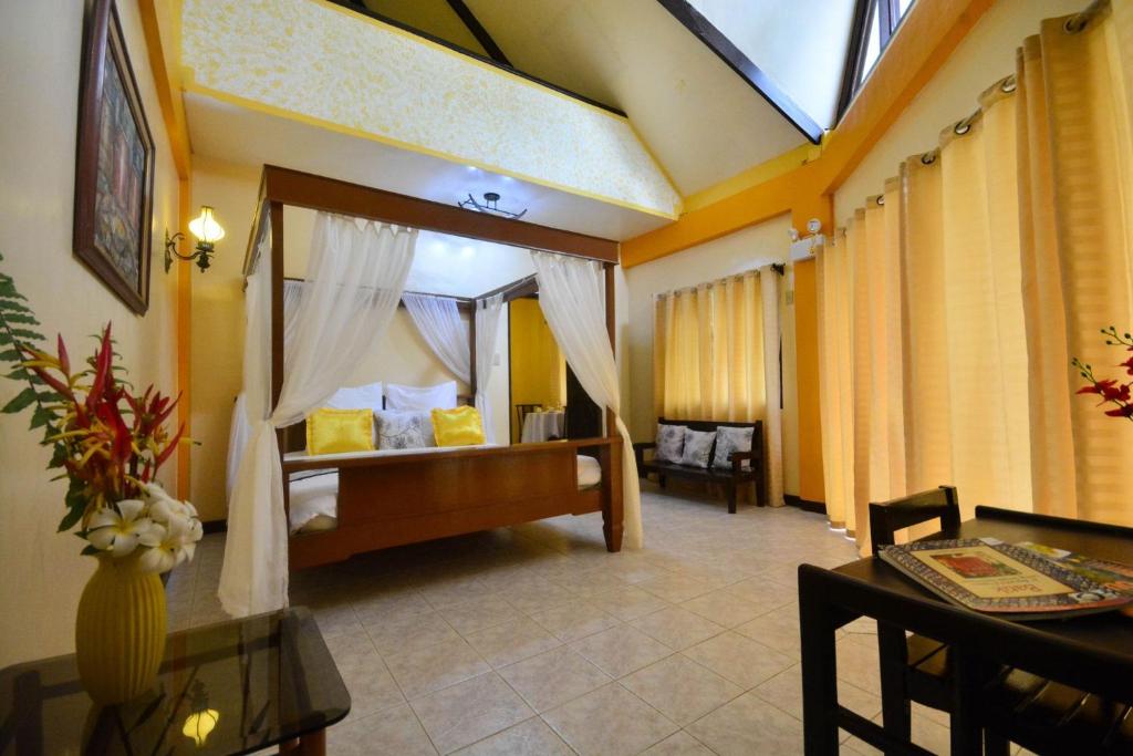 Crystal Paradise Resort