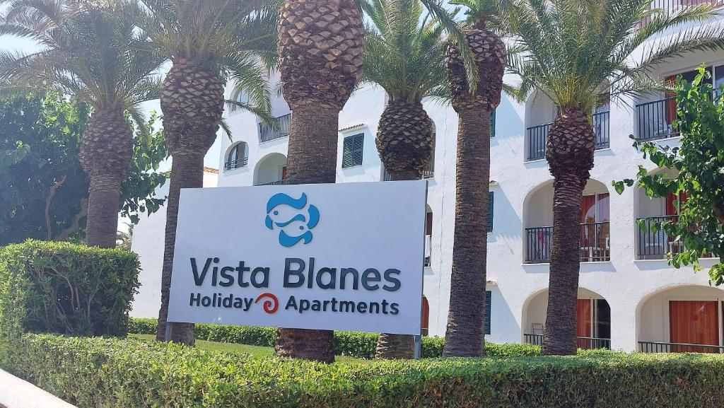 O7 Vista Blanes — Hotel building in Cala'n Blanes, Balearic Islands