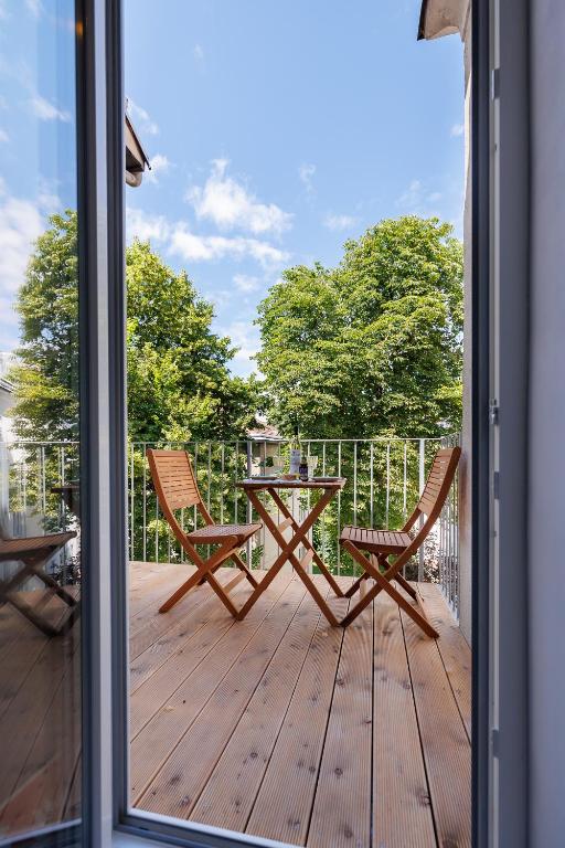 Schonbrunn Garden View Apartments photo