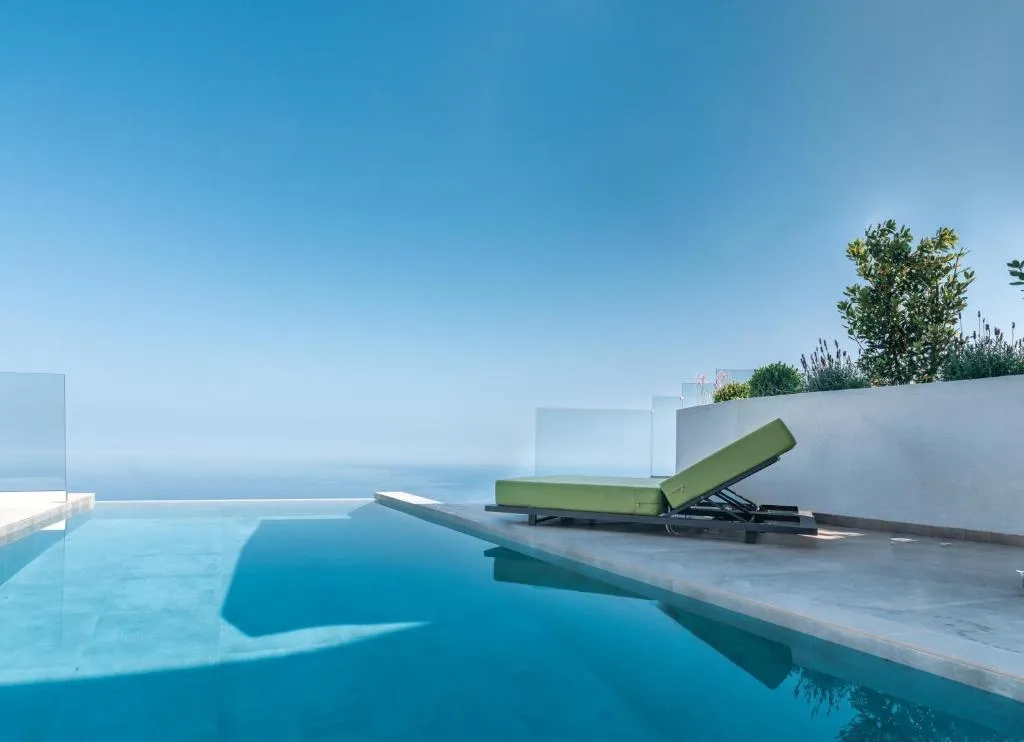 Anadeo Villas & Suites, Hotel in Exanthia