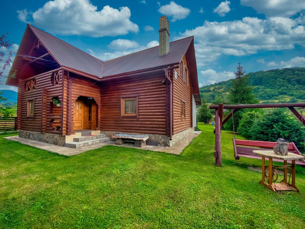 Private House Затишок, Ždeněvo