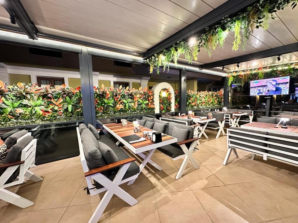 Club Karakas Apart Otel — Restaurant & bars in Marmaris, Mugla