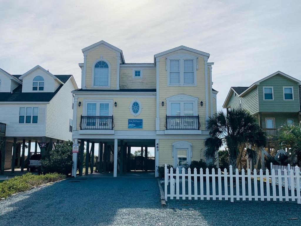 Inn Between, Holden Beach