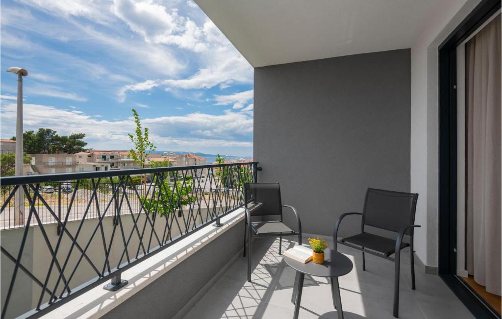 Cozy Apartment In Makarska With Wifi, Makarská