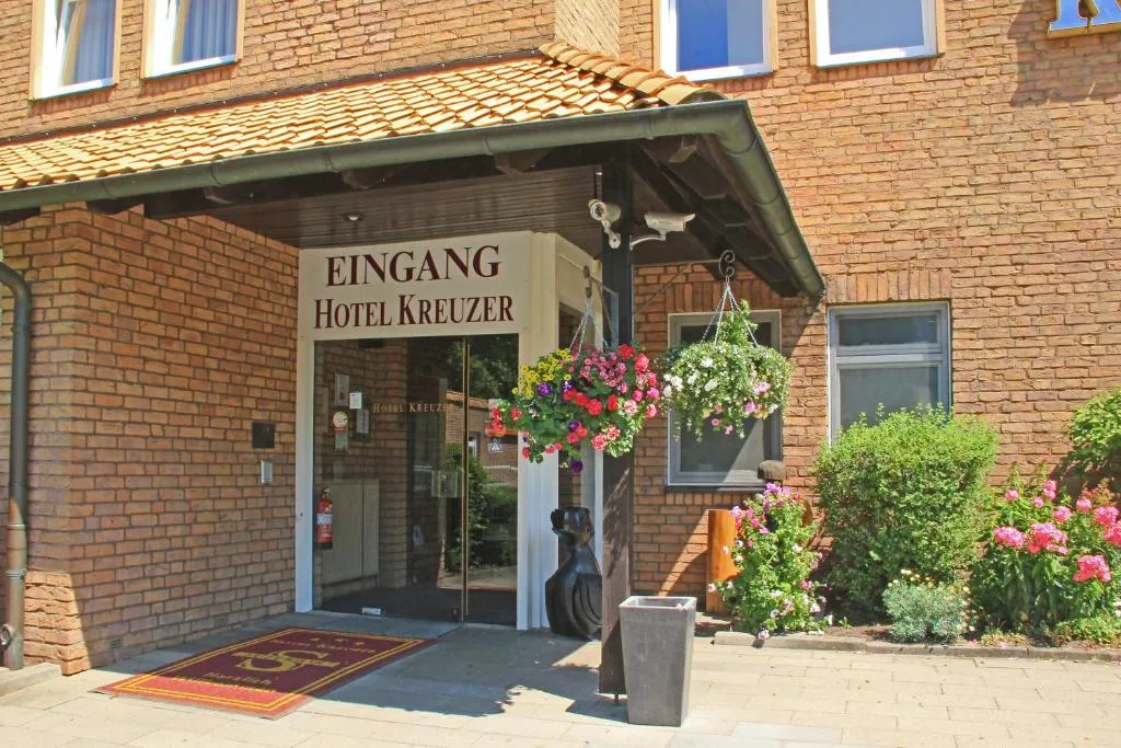 Hotel Kreuzer, Hotel in Wedel