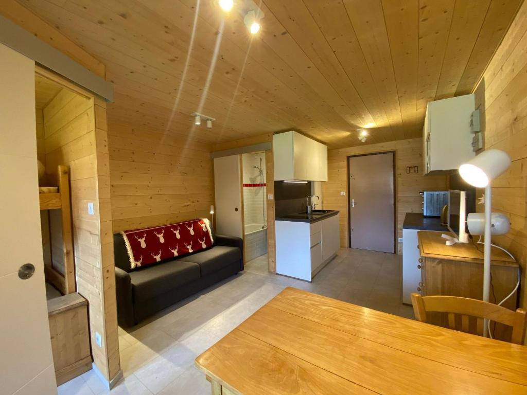 Studio calme proche centre Abondance, balcon Sud, casier à skis, parking - 2