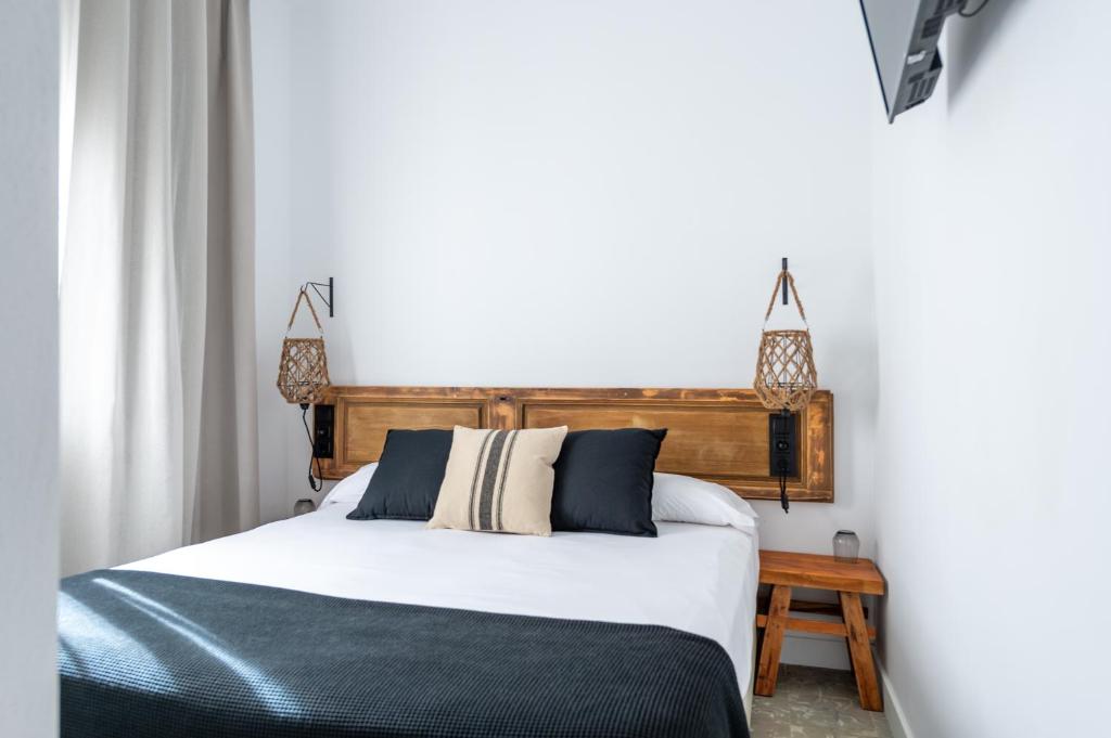 Hostal Boutique Es Menut - 2