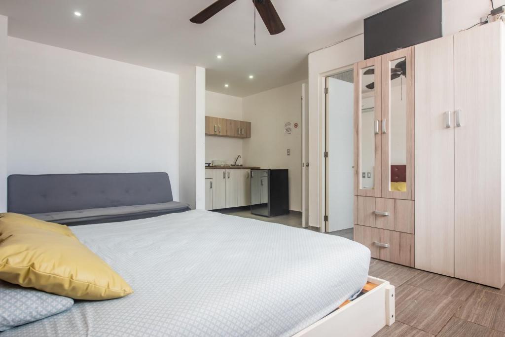 Iris Studios & Apartments photo