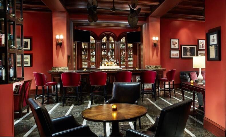 Bar/lounge