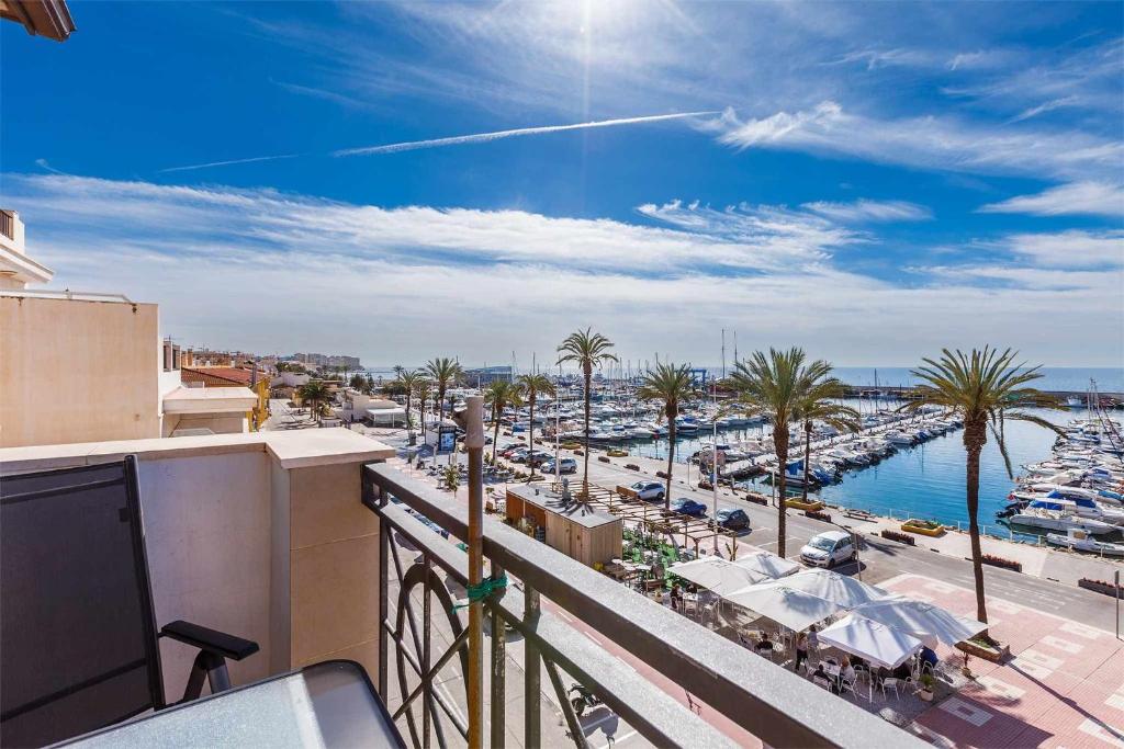 A&N Seaport 3B, Caleta De Velez