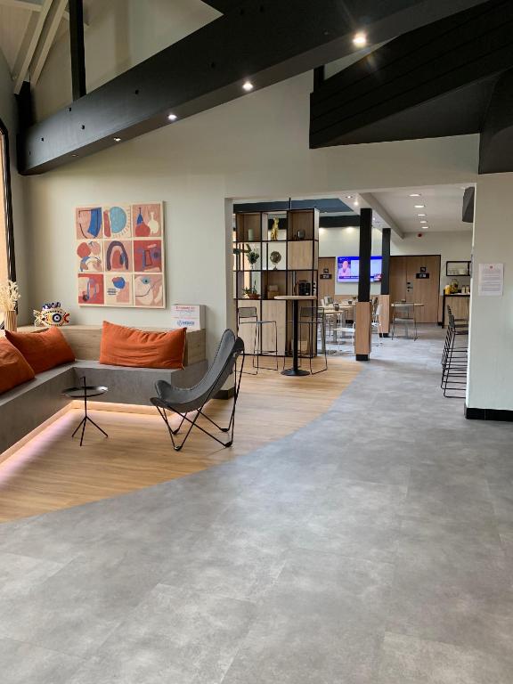 フロント・ロビー