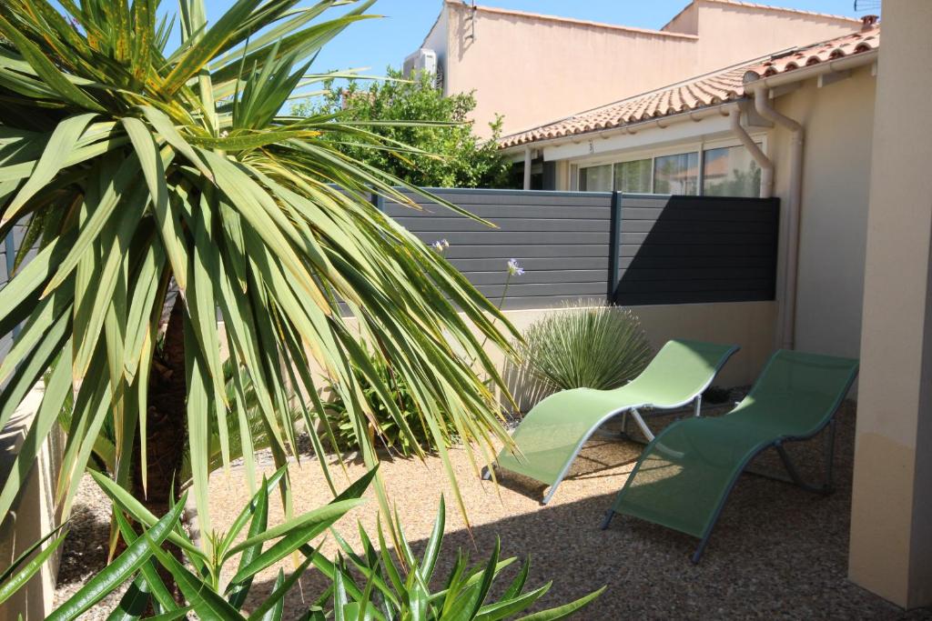 Villa 5 couchages 2 chambres belle terrasse d'angle piscine commune dans résidence sécurisée à 200m de la mer LRMA2A - 3