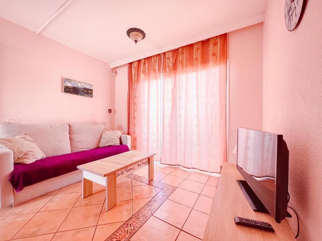 Central 1BR in Las Americas, Walk to Beach and Fun, LA103 - 2