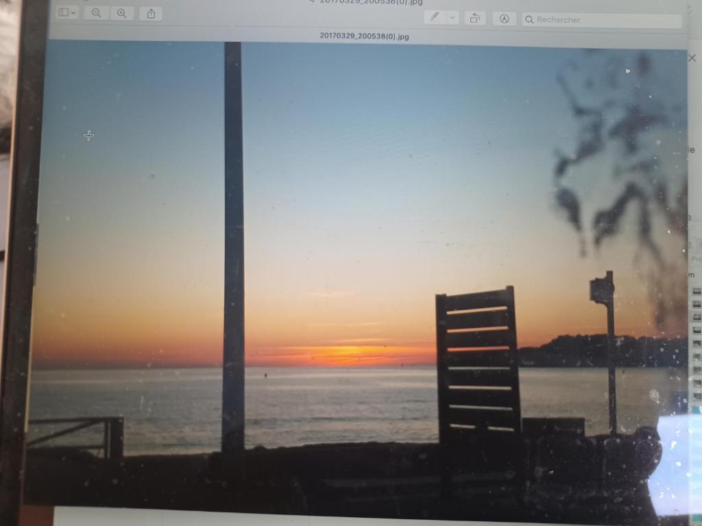 Proche Sanary et plage, grand appartement lumineux dans villa privée, 3 CH avec terrasse et jardin , climatisé SIX FOURS LES PLAGES 300m de la mer - 5