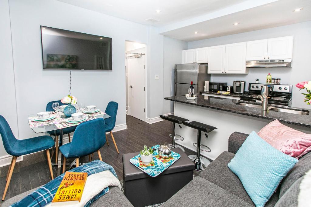 Cozy 2BR Home - Steps to Little Italy