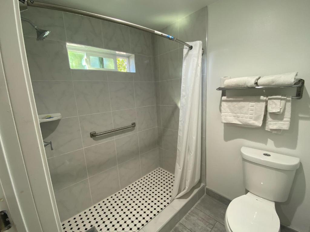 Royale Inn Motel photo