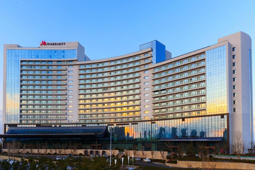Yantai Marriott Hotel photo