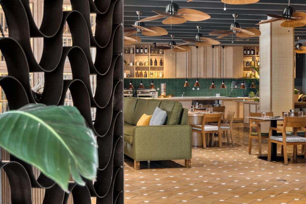 Restaurant, The Lake Resort in Vilamoura