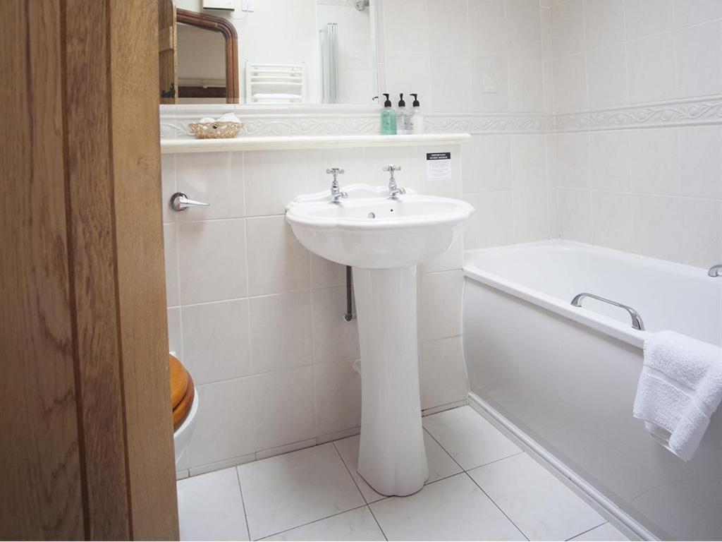 Beeches Farmhouse Country Cottages & Rooms photo