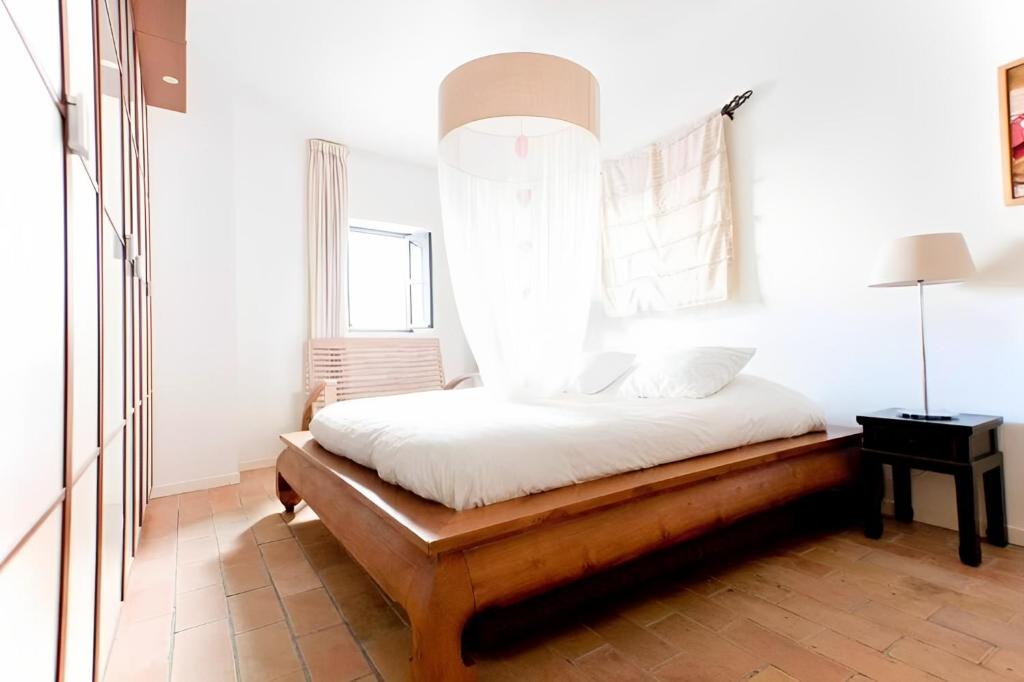 Exclusive apt with stunning patio in the center, Sevilla