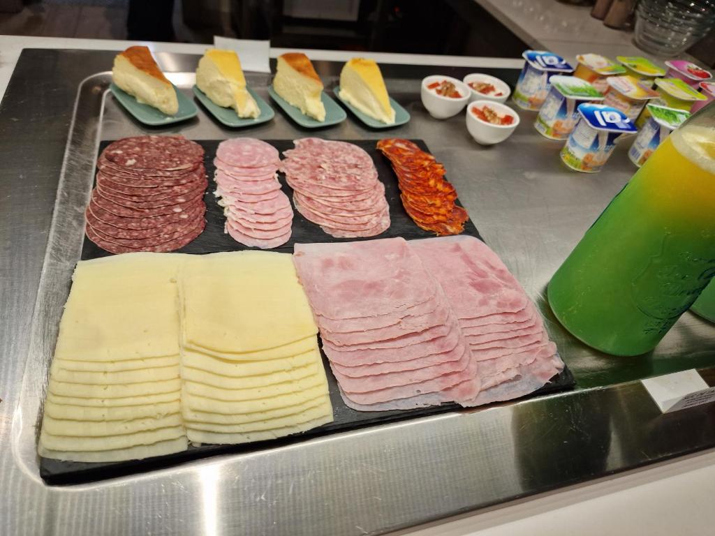 Comida y bebida