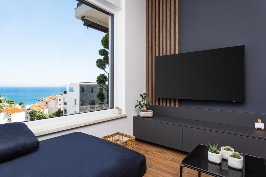 Apartment Koc, Okrug Gornji - with a pool, Trogir