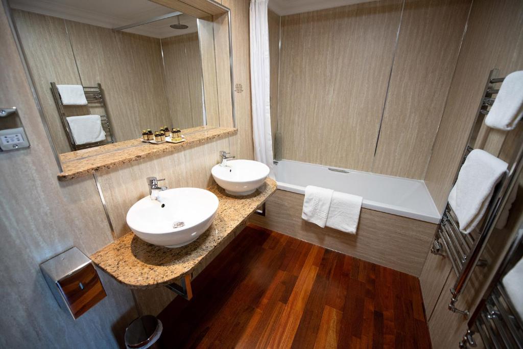 The Mansefield Hotel photo