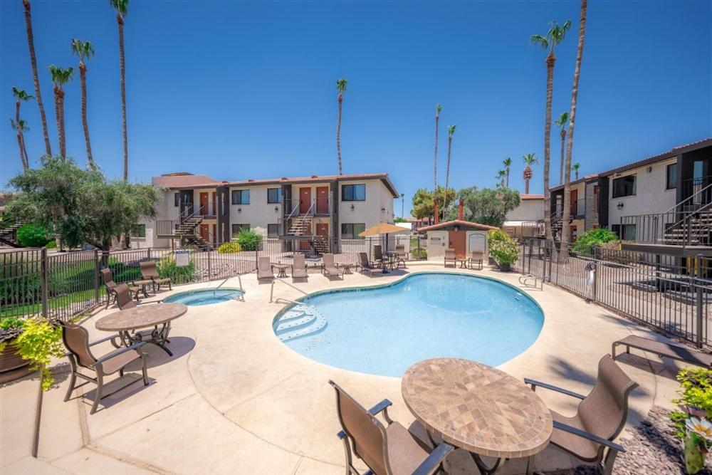 117 Fully Furnished 1BR Suite-Prime Location, Scottsdale