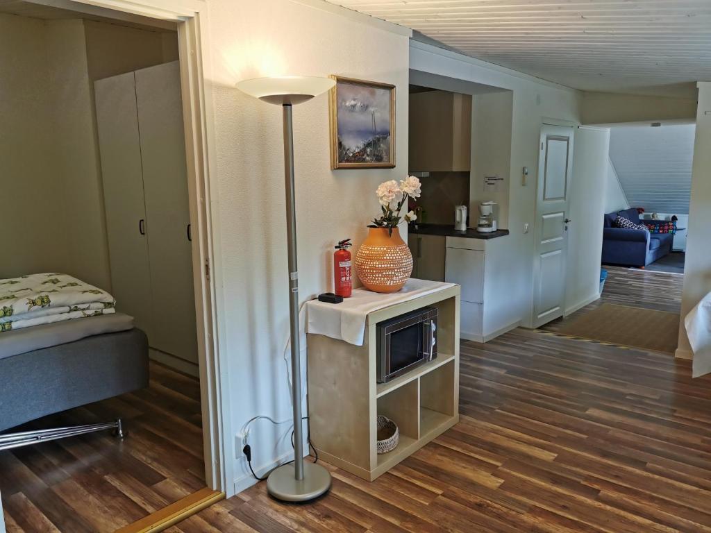 Tofta Konstgalleri-Hel Lägenhet 70kvm, Varberg