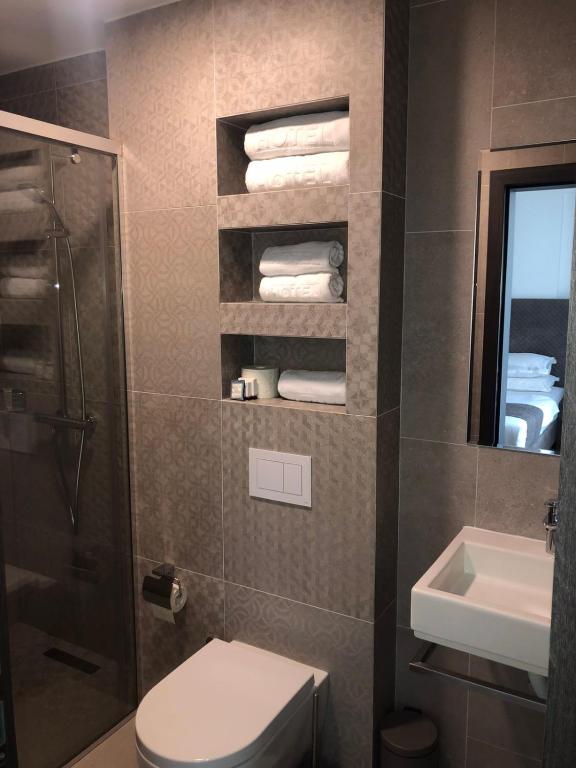 Qama Hotel photo