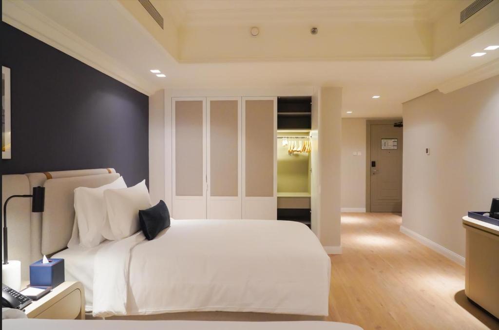 Abu Dhabi Andalus Al Seef Resort & Spa room