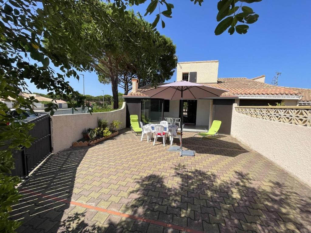 Jolie Villa 3 Pièces avec Véranda, Terrasse, Parking Sécurisé et Animaux Admis à Saint-Cyprien - FR-1-106-68 - 1