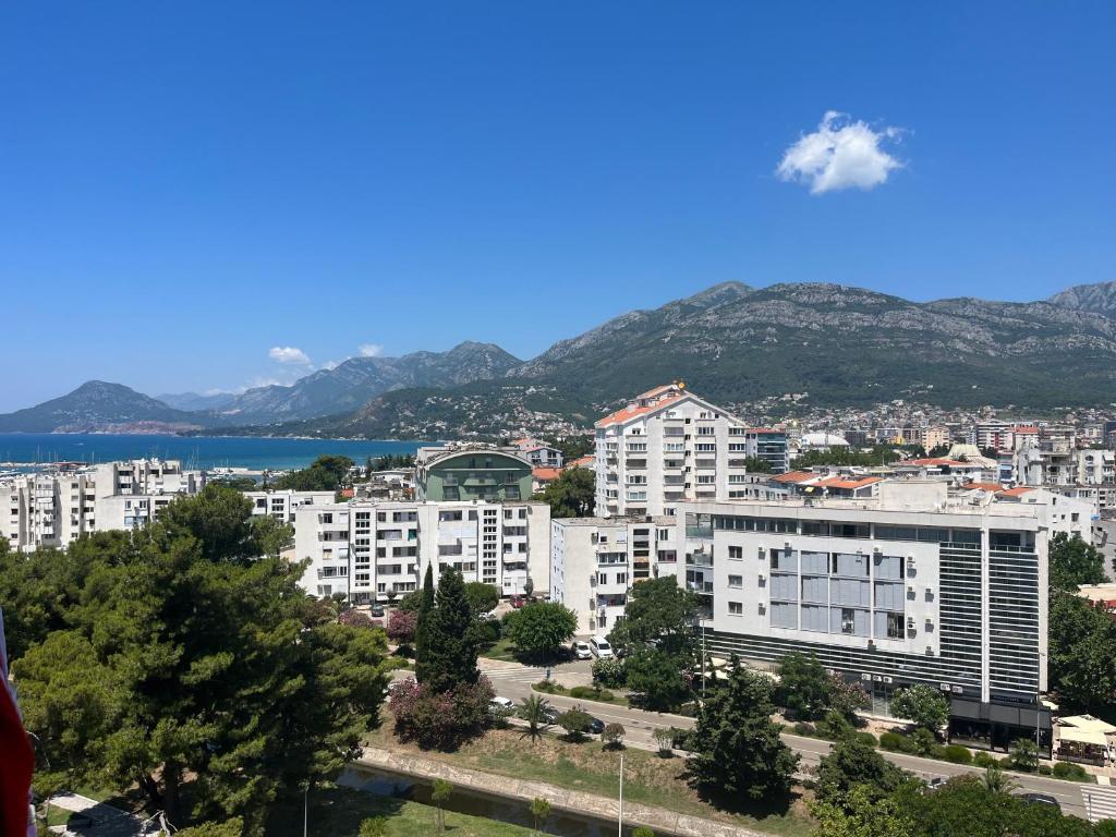 Apartment with Seaview Zetagradnja, Bar