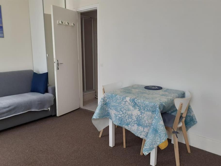 Cabourg Charmant studio centre ville RUE DE LA MER - 2