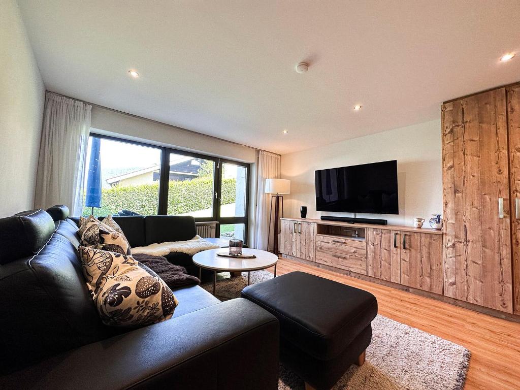 Cosey Corner - 2
