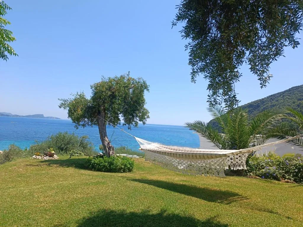 Elina Apartments, hotel in Parga