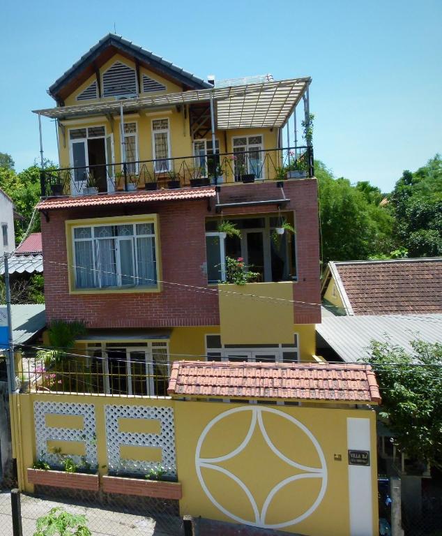 The Hillside Homestay -Triple Room with balcony