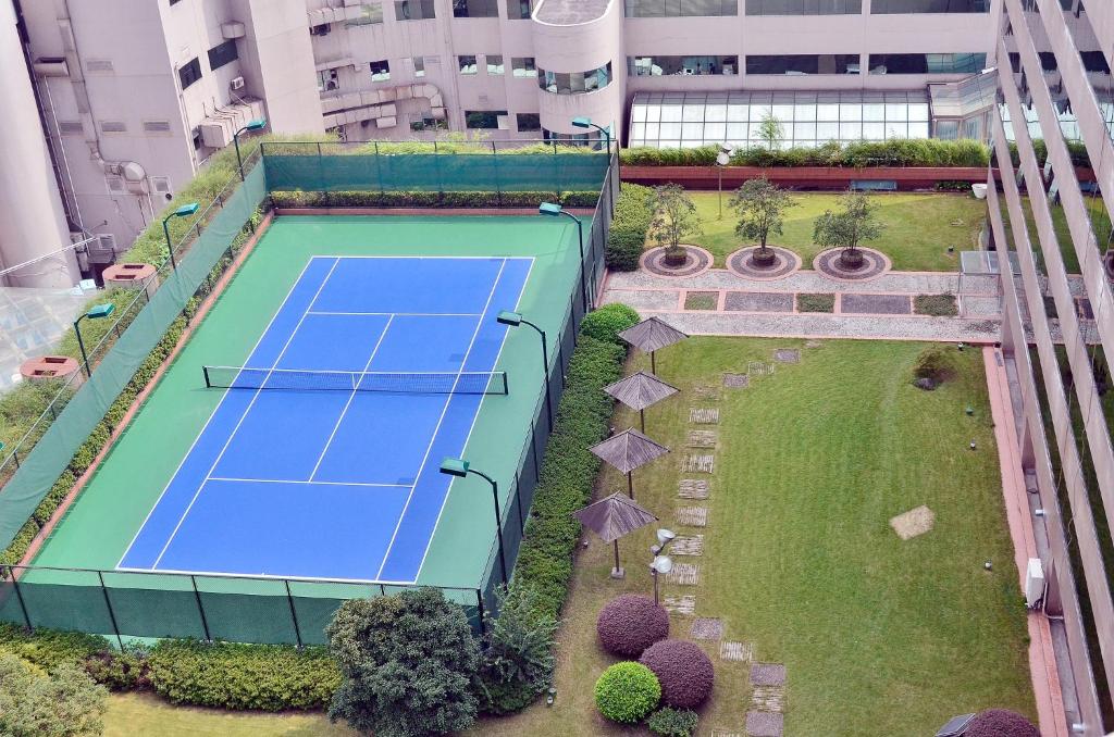 Tennis court