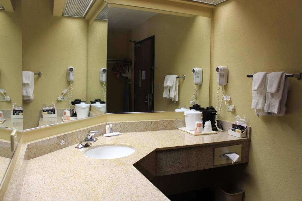 Comfort Inn photo