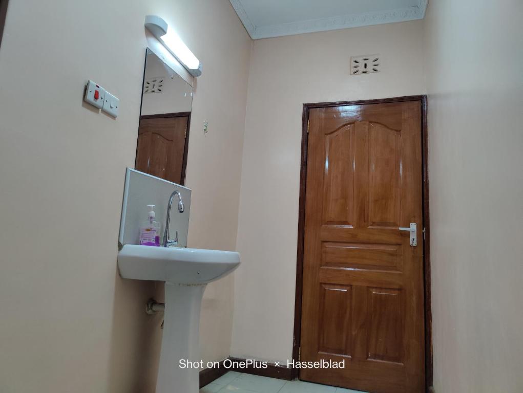 Fadhili House photo