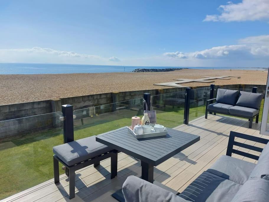 Sunset Lodge, On The Beach, Panoramic Views, Pure Luxury, Selsey