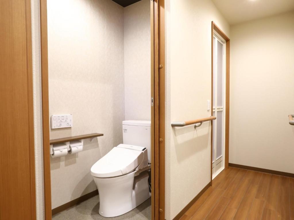 Bathroom, Umiakari in Himi