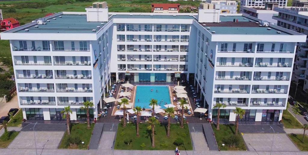 Delfin Resort Kune — Hotel in Shengjin