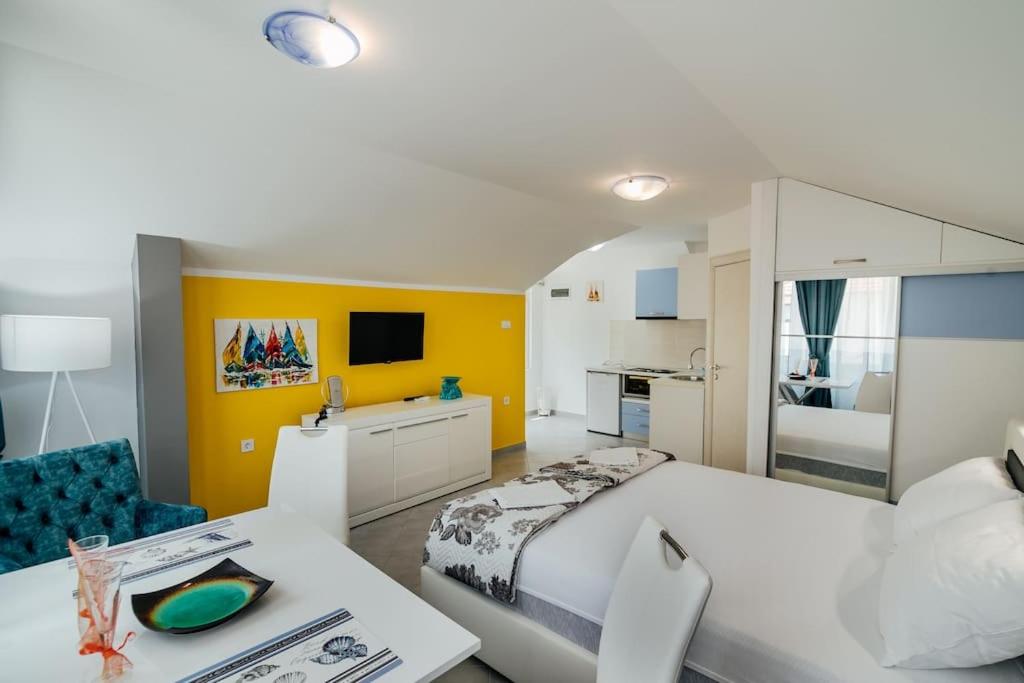 Charmy Studio Lux - 3