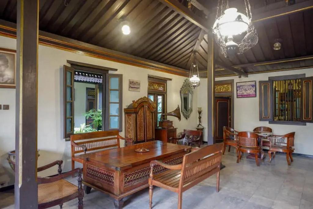 Cakra Homestay Solo Mitra RedDoorz