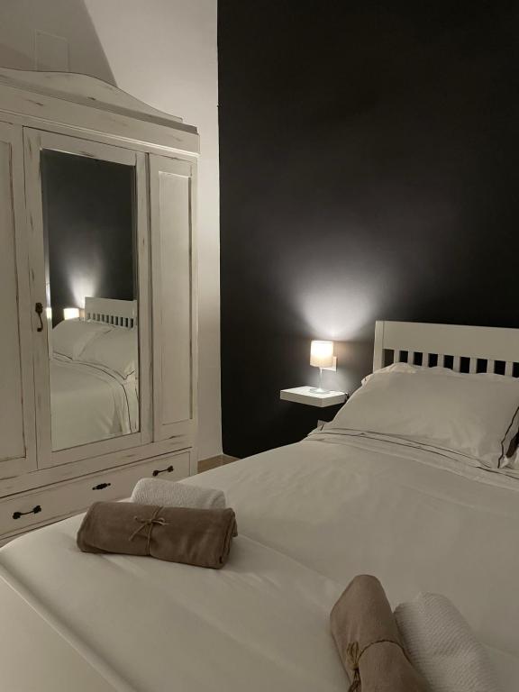 SUITE 22 - 4